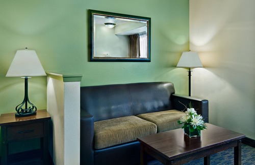 Hermiston Hotel | Oxford Suites Hermiston