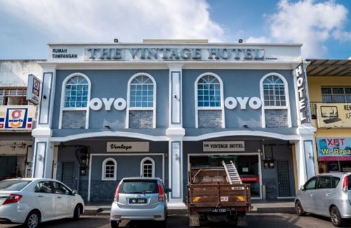 Gelang Patah Hotel | OYO 596 the Vintage Hotel