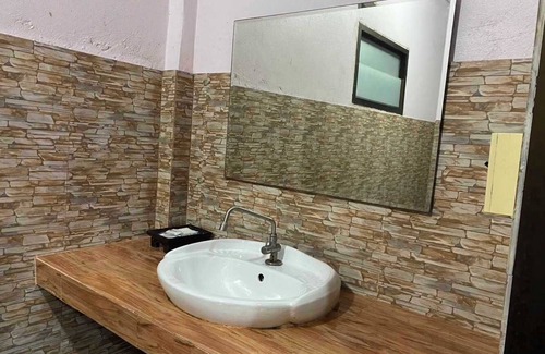Nuea Khlong Hotel | OYO 75524 SK Resort