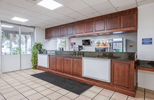 Broadmoor Hotel | OYO Hotel Baton Rouge - Mead Rd Louisiana
