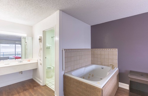 Broadmoor Hotel | OYO Hotel Baton Rouge - Mead Rd Louisiana