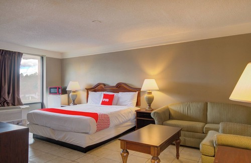 Douglas Hotel | OYO Hotel Douglas GA US-441