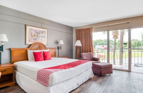 Silver Springs Hotel | OYO Hotel Mustang Silverspring FL