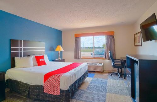 Redwood Falls Hotel | OYO Hotel Redwood Falls near Jackpot Casino