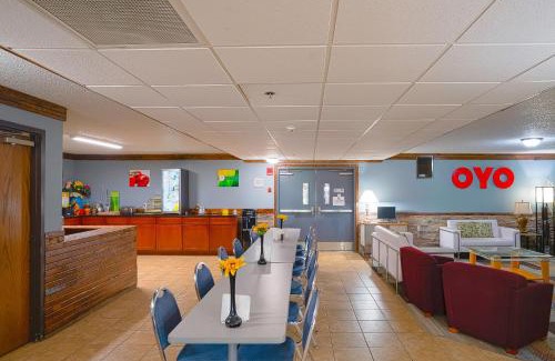 Redwood Falls Hotel | OYO Hotel Redwood Falls near Jackpot Casino