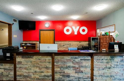 Redwood Falls Hotel | OYO Hotel Redwood Falls near Jackpot Casino