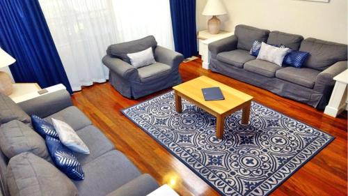 Cams Wharf Villa | Oystercatcher at Raffertys Resort- family villa