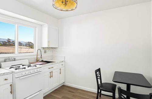 East Beach Hotel | Pacific Crest Hotel Santa Barbara