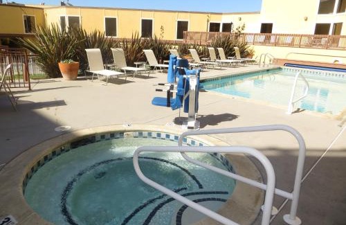 Rockaway Beach Hotel | Pacifica Lighthouse Hotel Trademark Collection by Wyndham