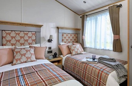 Treator Cabin | ✪ Padstow Luxury Lodge on 5* Award Winning Park ✪