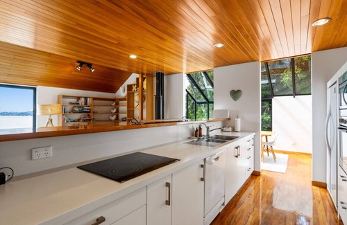 Paihia House | Paihia Bay Views 2 Bedroom House