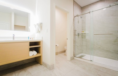 North Shore Hotel | Palace Inn Blue Federal Road