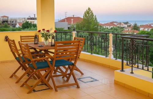 Avia Apartment | Palaiochora Retreat - Sea Sunset Rooftop