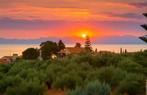 Avia Apartment | Palaiochora Retreat - Sea Sunset Rooftop
