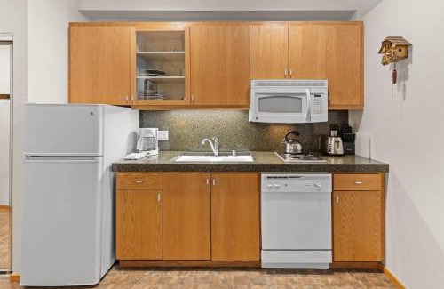 Olympic Valley Apartment | Palisades Tahoe Lodge Rentals Studio #144