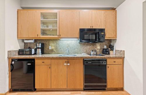 Olympic Valley Apartment | Palisades Tahoe Lodge Rentals Studio #152