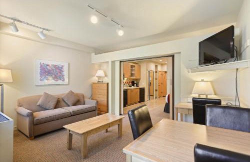Olympic Valley Apartment | Palisades Tahoe Lodge Rentals Studio #250