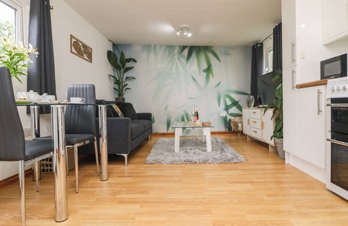 Praa Sands House | Palm Lodge