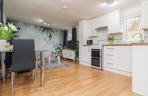 Praa Sands House | Palm Lodge