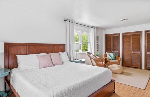 Rehoboth Beach Hotel | Palm Tree Room - Pool, Hot Tub, Sauna
