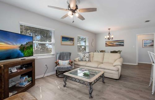 Palmetto House | Palmetto Home with Manatee River Access!