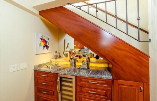 Playa Flamingo Villa | Palms 20 Luxury Oceanfront Villa