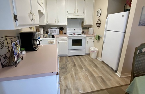 Panama City Cottage | Panama City Florida Cottage to relax with friends and family by the Bay.