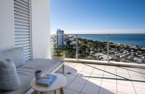Maroochydore Apartment | Panoramic Ocean Views At Maroochydore