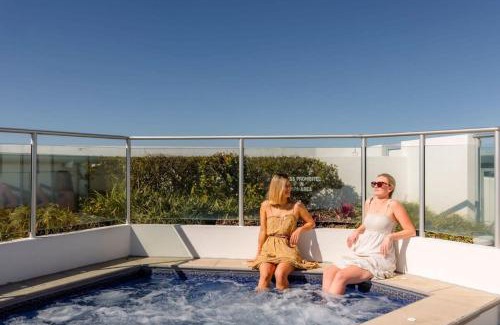 Maroochydore Apartment | Panoramic Ocean Views At Maroochydore