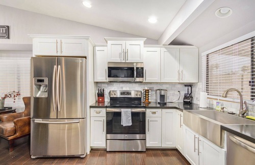 Chandler House | Paradise in Chandler! Heated/cooled pool included.