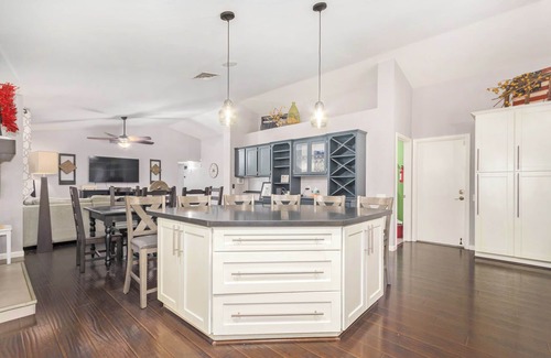 Chandler House | Paradise in Chandler! Heated/cooled pool included.