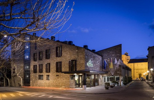 Seu de Urgell Hotel | Parador De La Seu D'urgell
