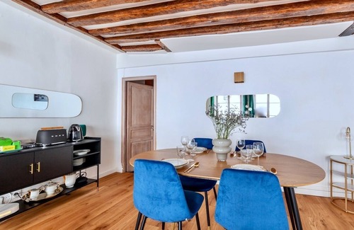 Les Halles Apartment | Paris 1, 3 rooms, exceptional view on St Eustache church and Les Halles gardens