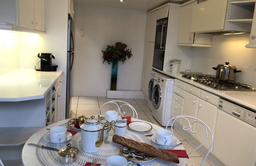 Chaillot Apartment | Paris 16 Luxe apt Trocadéro Terrace 2 rooms 2 bathrooms clim Eiffel tower view. classified