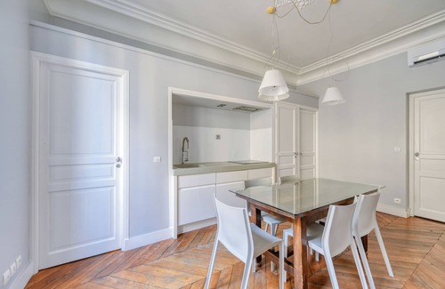 Les Halles Apartment | Paris 1st for 4 people