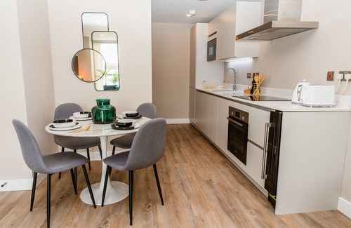 Hull Old Town Apartment | Park view Executive 2 Bedroom Apartment