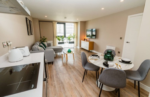 Hull Old Town Apartment | Park view Executive 2 Bedroom Apartment
