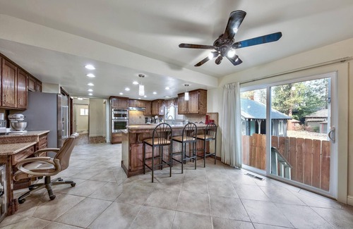 Lakeside Park House | Park & walk Stateline Starting 499.00 Nite 3 Blk Beach n Casinos & Ski Gondola