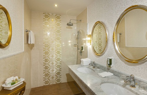 Sankt Leonhard Hotel | Parkhotel Graz - Traditional Luxury