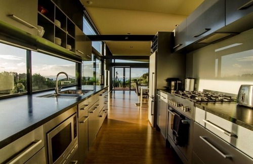 Russell Villa | Paroa Retreat - Supreme House of The Year 2008