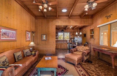 Pinnacle Peak Apartment | PARSONS VILLAS - Troon Cabin Casita | Breathtaking Views, Heated Pool, Putting Green, Horses!
