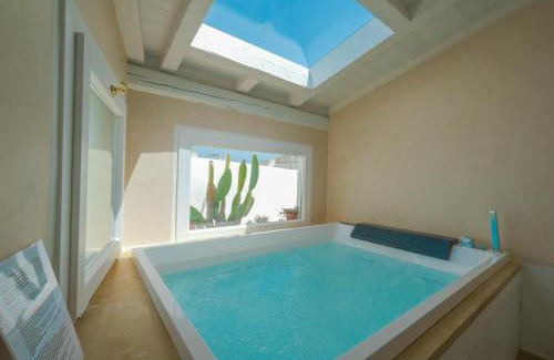 Gallipoli Historic Center Hotel | Pascaraymondo Suite Palace