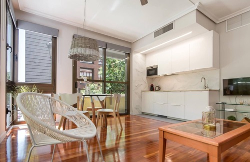 Golden Triangle of Art Apartment | Paseo del Prado II - 1-bedroom apartment with Pool