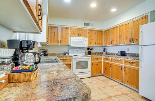 Wickenburg House | Patio & Mtn Views: Wickenburg 'Trail Head House'