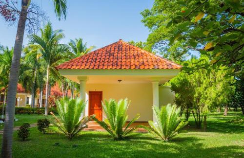 San Luis Talpa Hotel | Pato Canales Hotel & Resort