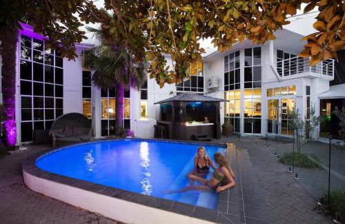Merivale Hotel | Pavilions Hotel