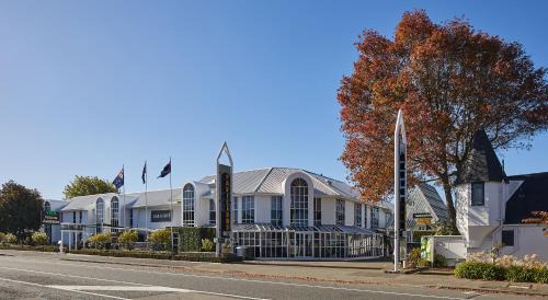 Merivale Hotel | Pavilions Hotel