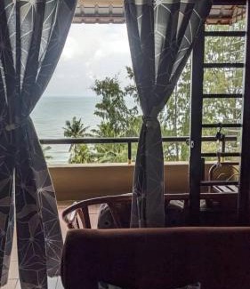 Taman Haji Zainal Apartment | PD Seaview Bumantara Staycation