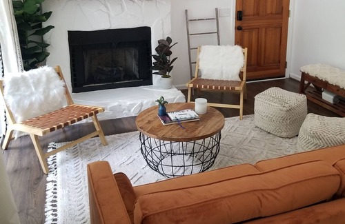 Fairview Cabin | "Peaceful Cabin Retreat:Stylish & Cozy Getaway in the Woods-30 min to Nashville