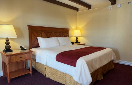 Western Division Hotel | Peaceful Historic Stay w/Pool, Views & Prime Downtown Location | 4 Units
